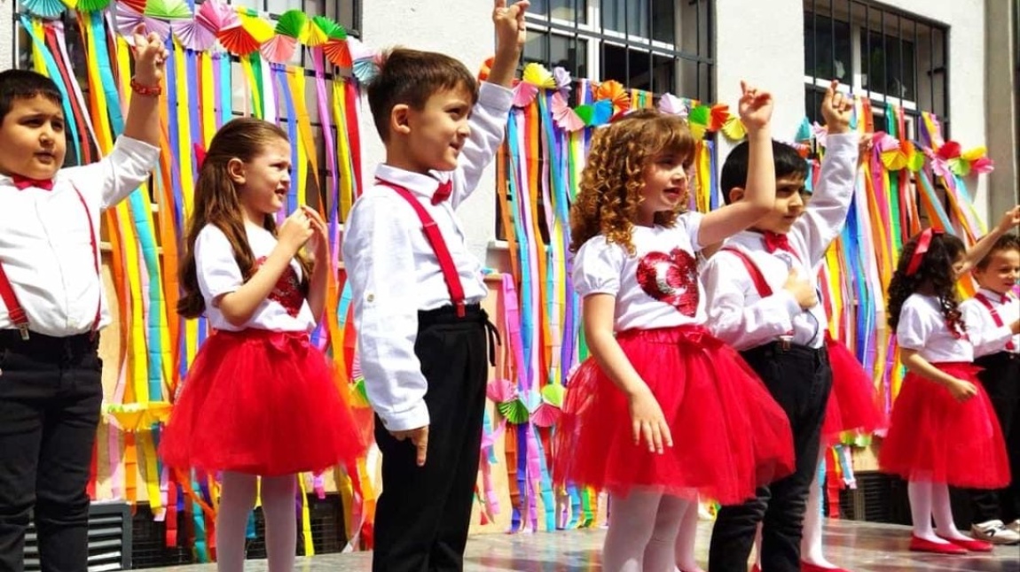 Anasınıfı Öğrencilerimizin 23 Nisan Ulusal Egemenlik ve Çocuk Bayramı Kutlamaları